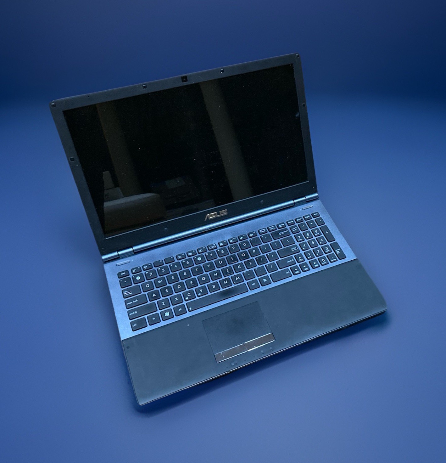 ASUS U56E Laptop/i5/6GB – No HD. Includes Original Box And Charger