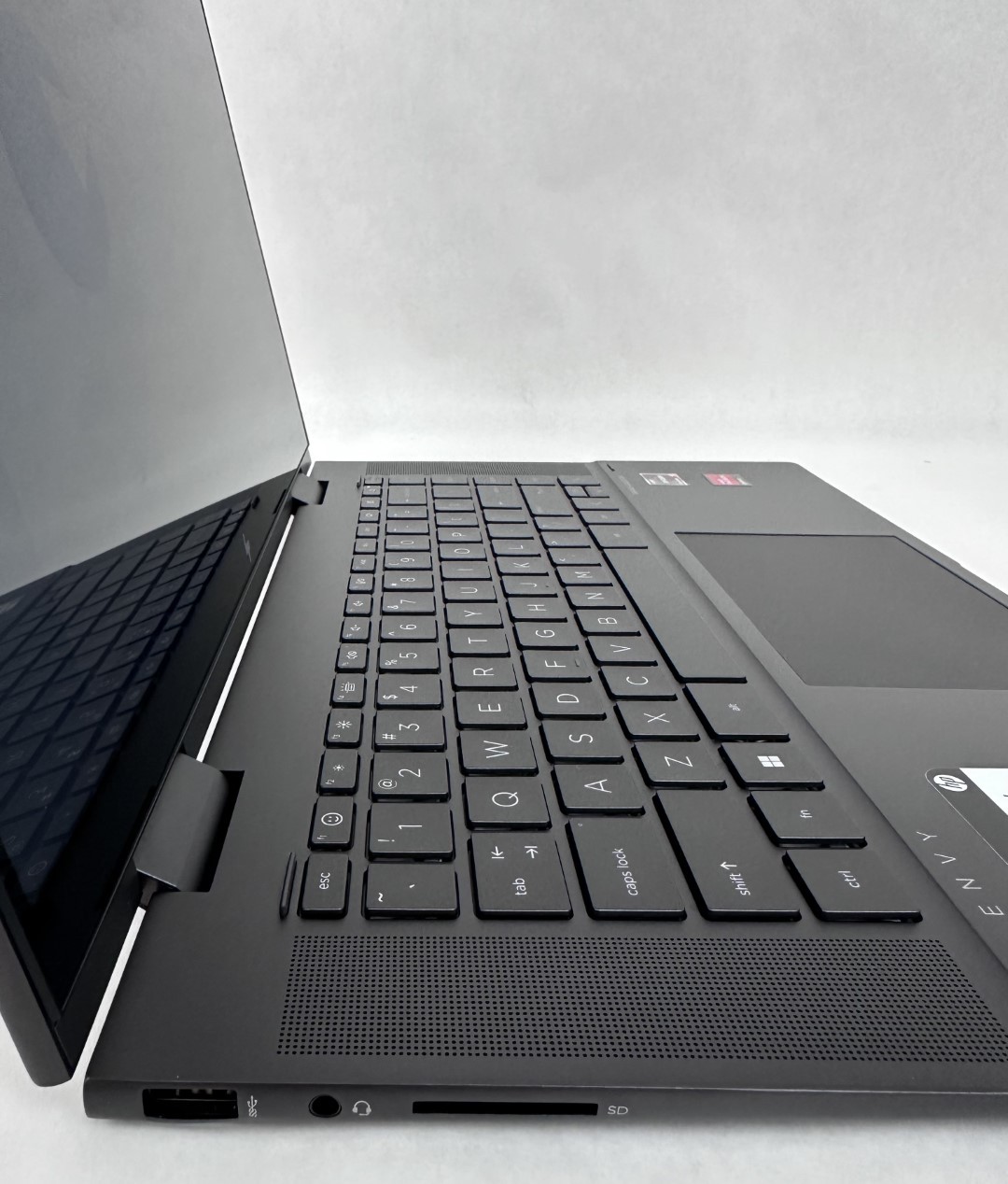 HP ENVY x360 15-ey0013DX 15.6″ FHD Touch Ryzen 5 5625U 8GB 256GB SSD 2in1 W11H