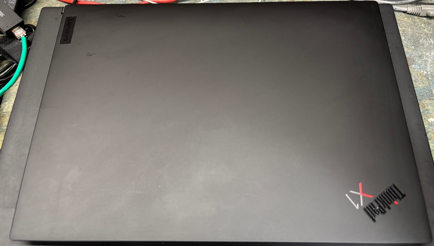 Lenovo ThinkPad X1 Carbon Gen 10 14″ i7-1270P 2.2GHz 16GB RAM 512GB NVME