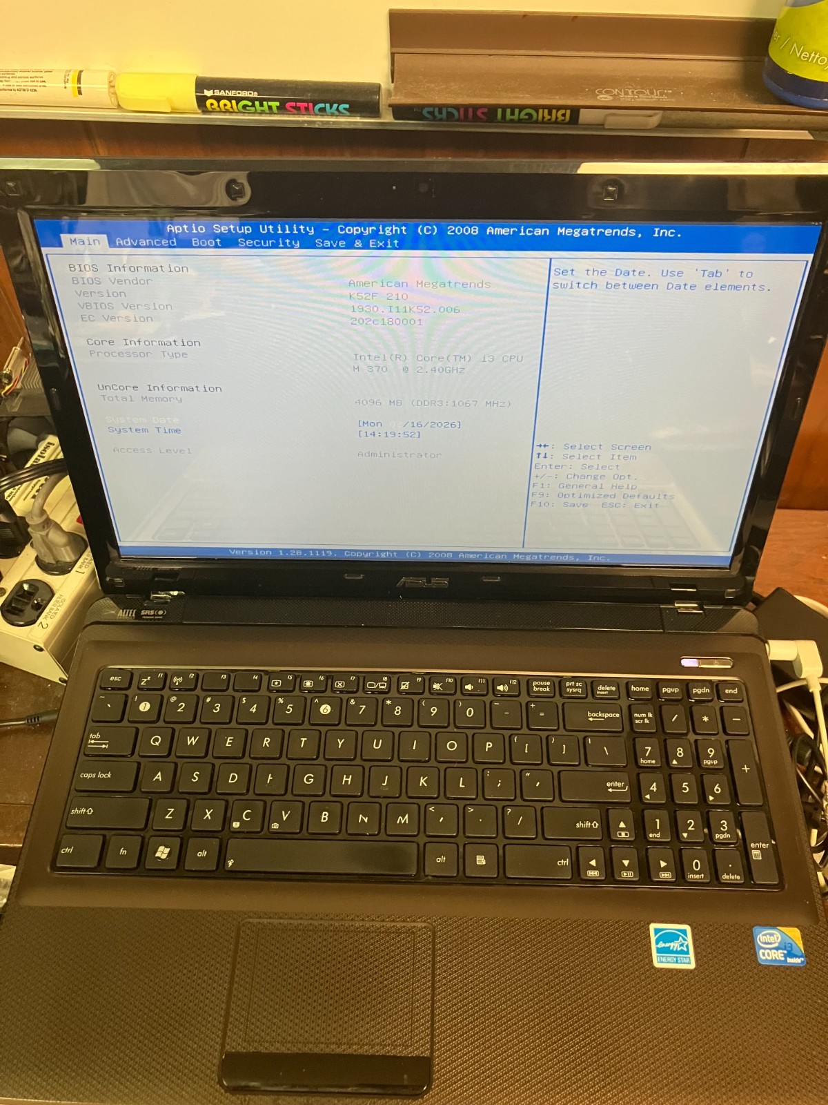Asus K52F Intel Core i3-M370 2.40GHz No RAM 15.6″ No Battery No HDD FOR PARTS
