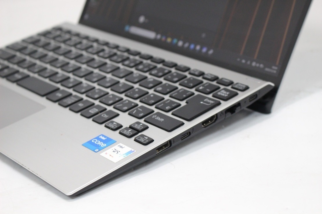 SONY VAIO Pro PJ VJPJ21 Windows 11 11th Gen i5-1135G7 8GB NVMe 256GB SSD