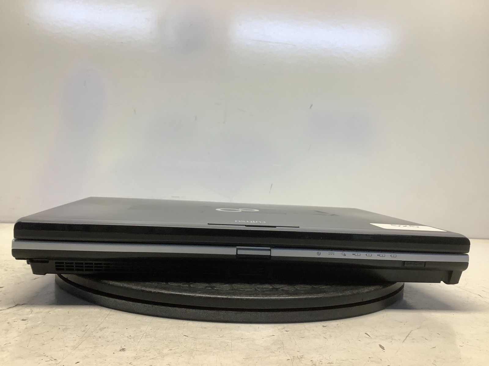 Fujitsu LifeBook T900 Intel i5-M560 2.67GHz 4 GB NO HDD