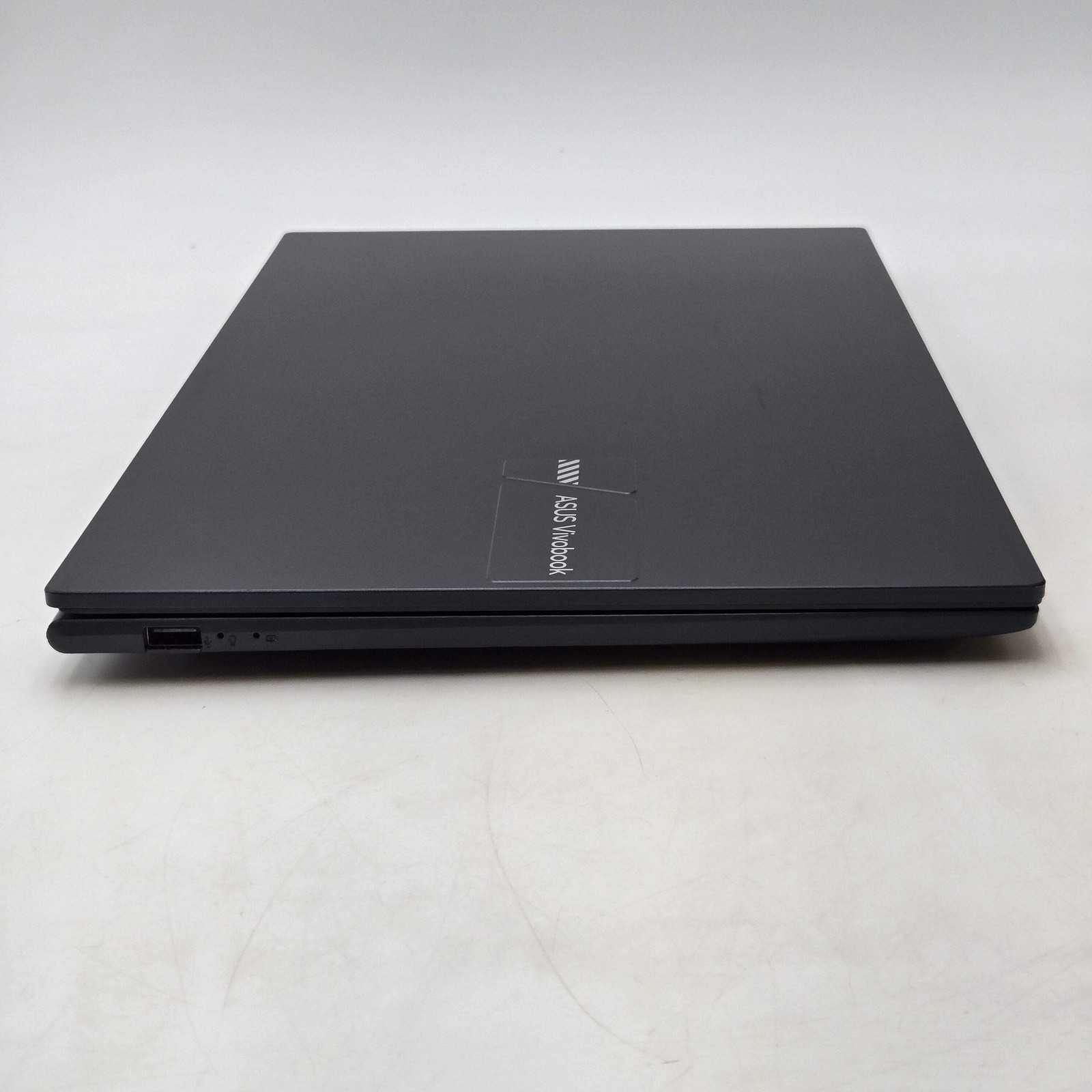 Asus VivoBook F1504V 15-inch Core i3 13th Gen 8GB RAM 512GB – Used w/ Charger