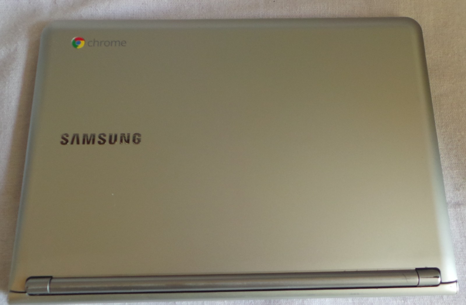 Samsung Chromebook XE303C12 Laptop 11.6″ Display, Intel 2GB RAM, 16GB SSD, WiFi