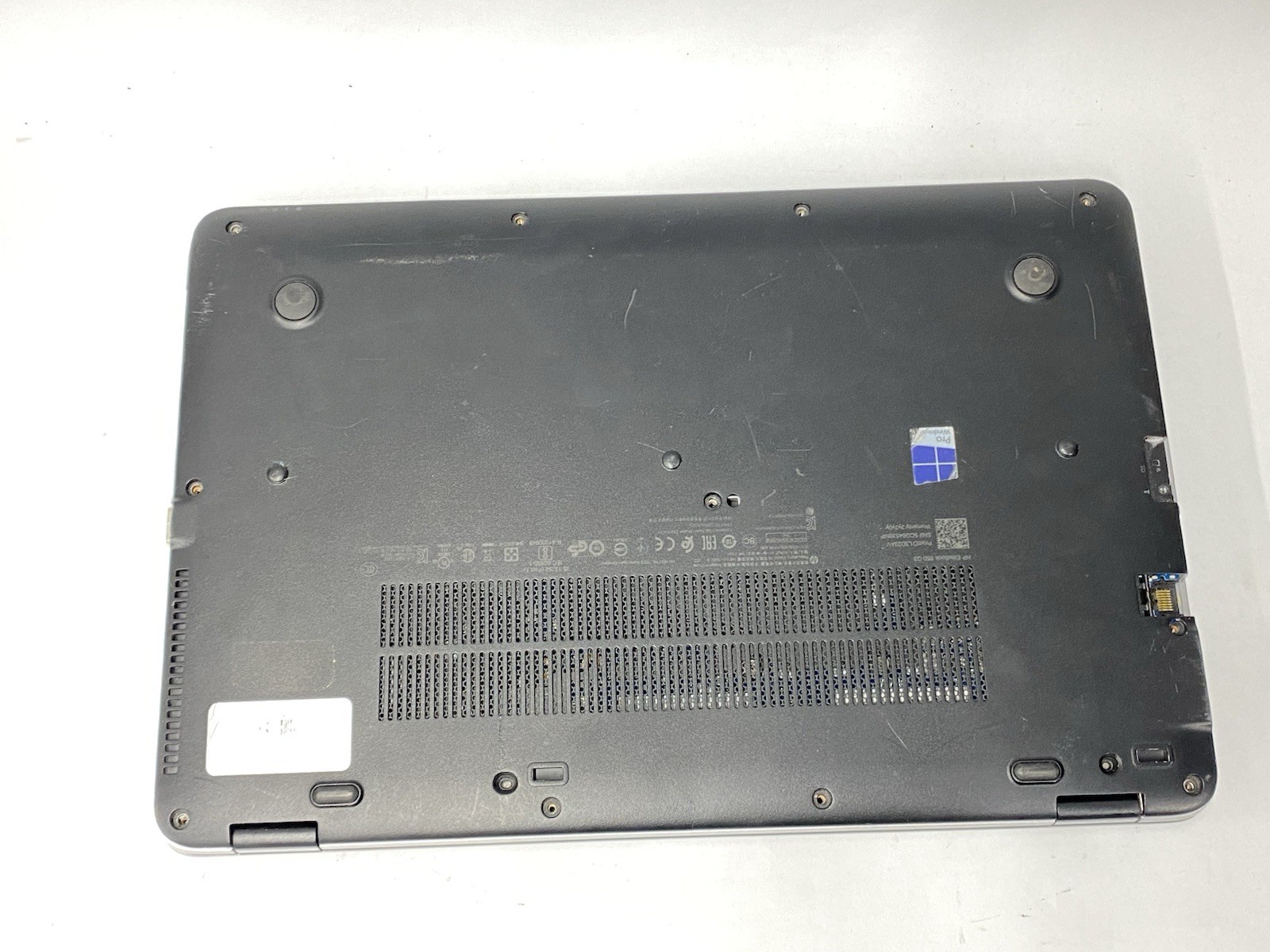 Lot of (4) HP Elitebook 850 G3 – HD – i5-6200u – No RAM/SSD/OS – READ