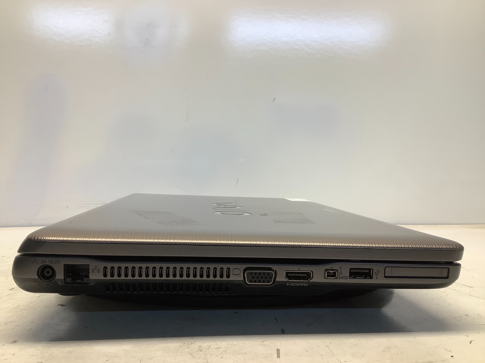 Sony Vaio VGN-NW240F Intel Core 2 Duo T6600 2.2GHz 2 GB NO HDD