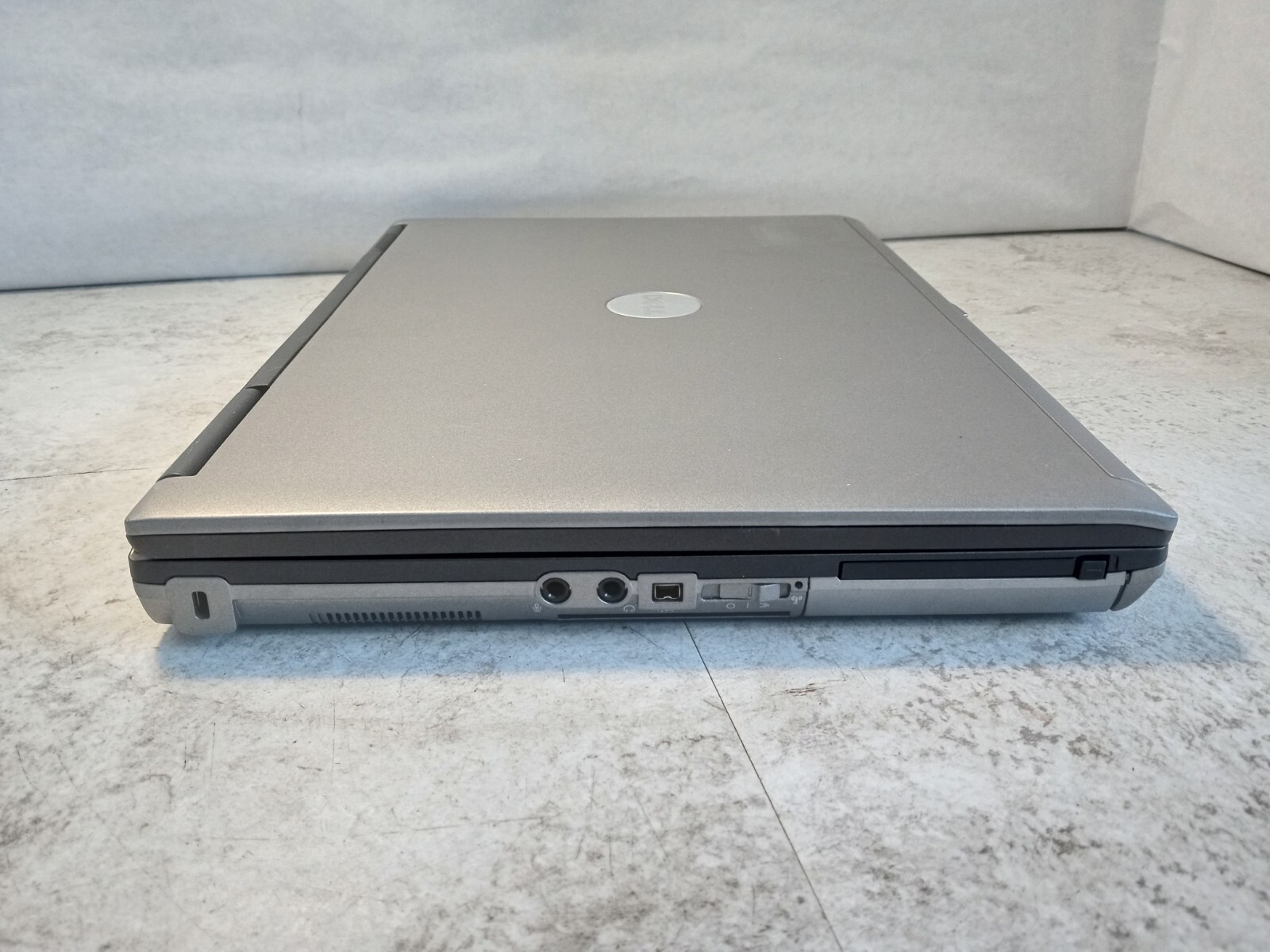 Dell D620 Laptop / 1.66ghz / 2gb / Windows XP / WIFI / DVD / very fast! RS232
