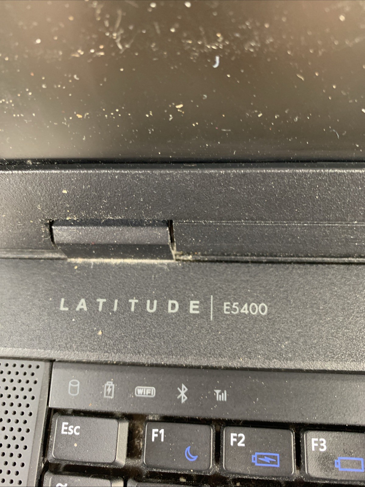 Dell Latitude E5400 Laptop Core 2 Duo CPU 14″ Display No Charger **PARTS ONLY *2