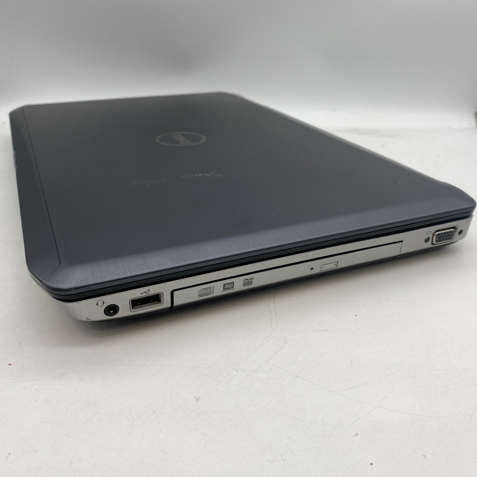 Dell Latitude E5520 i3-2430@2.26GHz | 8GB | NO HDD | NO OS | POWERS ON | Q2