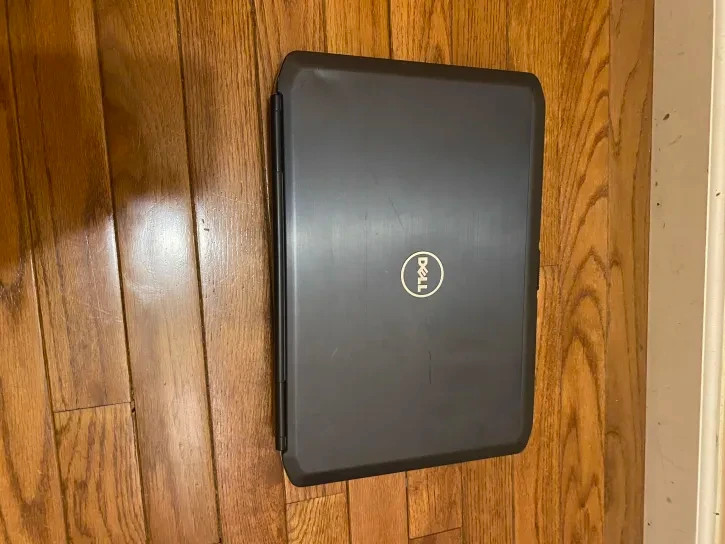 (SELL AS IS) Dell Latitude E5430 laptop 4 gb ram 500 gb hard drive