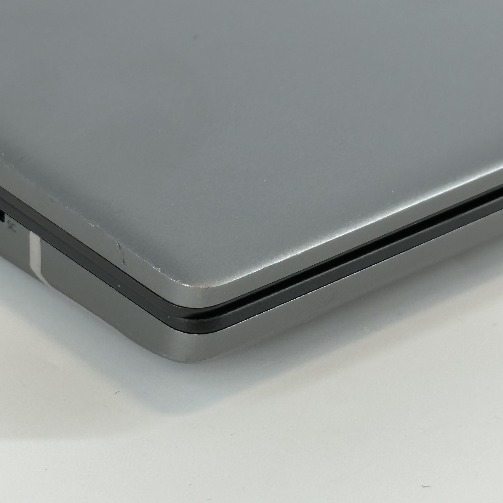 Dell Precision 7780 17.3 FHD i9-13950HX 64GB 512GB SSD RTX 4000 Ada FRAME GAP