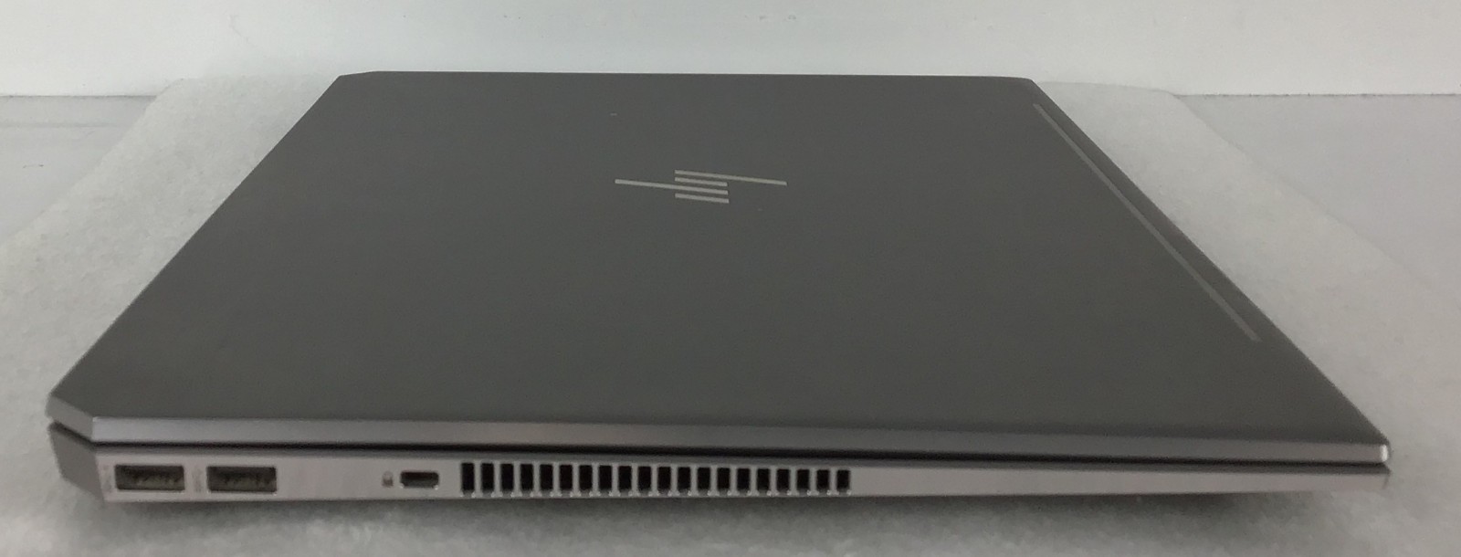 HP ZBook Studio G5 15.6″ I7-8850H 2.6GHz 32GB 256GB 1NVIDIA QUADRO P2000 11 Pro