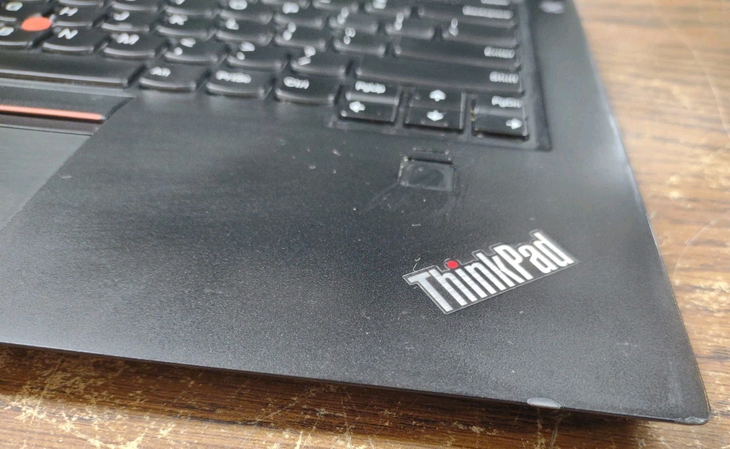 Lenovo ThinkPad X1 Carbon 4th Gen 14″ i7-6600U, 16GB Ram, 256GB SSD.