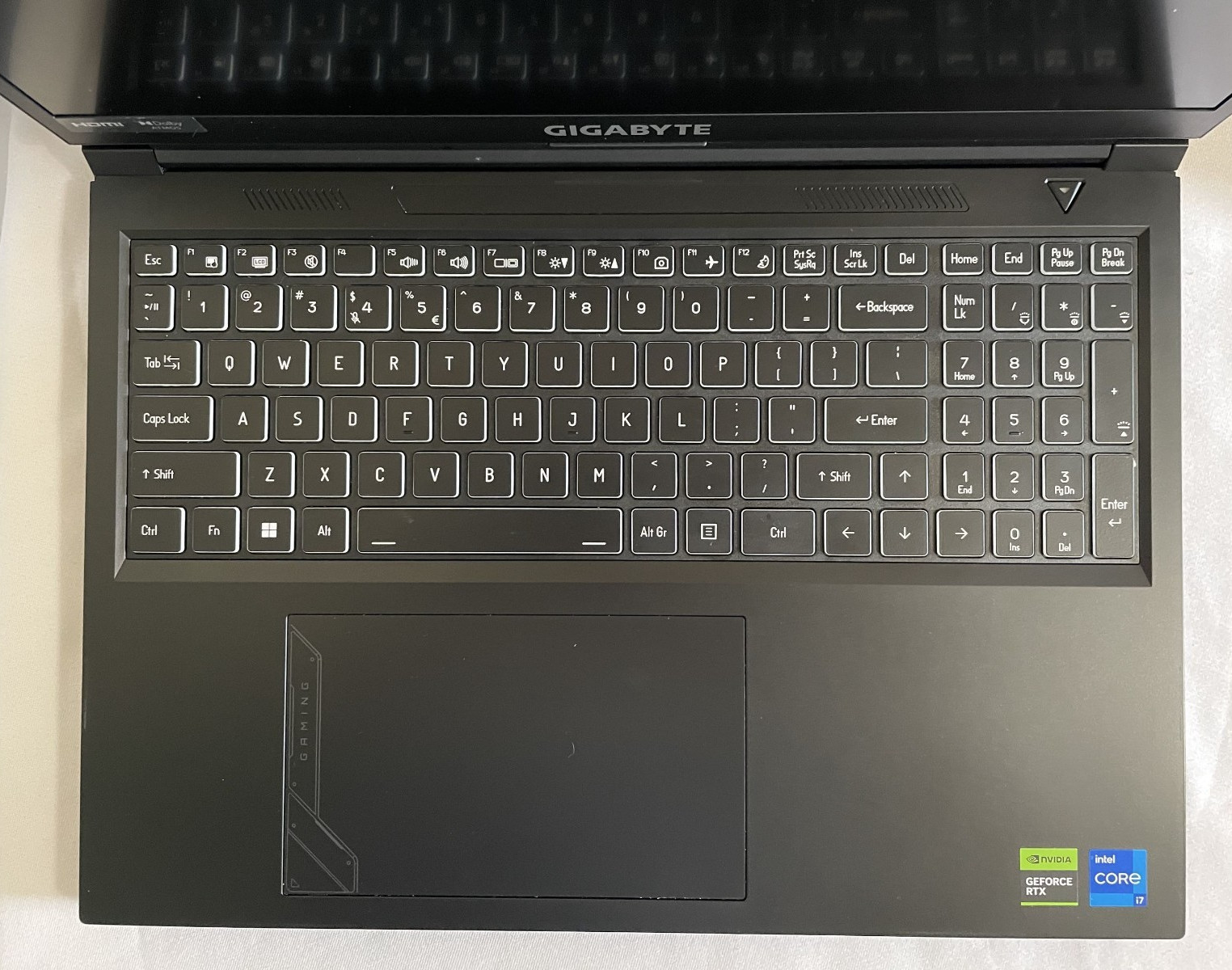 Gigabyte G6 KF WUXGA 165hz (Intel i7-13620H RTX 4060 8GB 32GB/1TB) Gaming Laptop