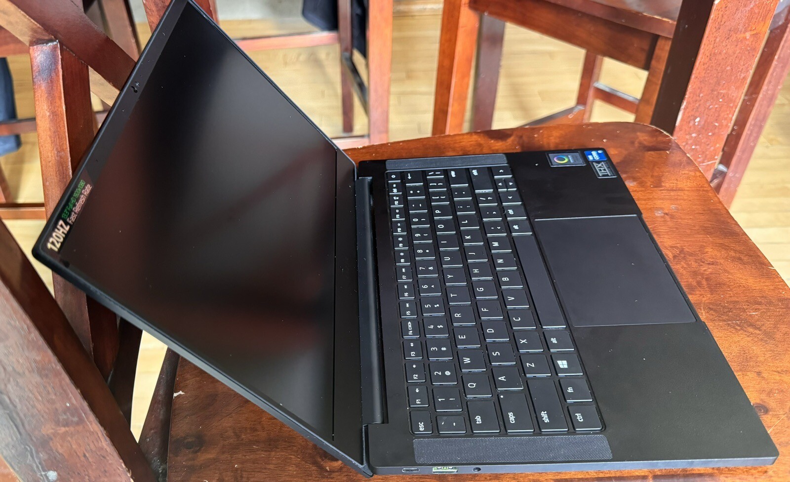 Razer Blade Stealth 13 i7-1165G7 16GB 512GB 13.3″ FHD 120Hz NVIDIA GTX 1650 Ti
