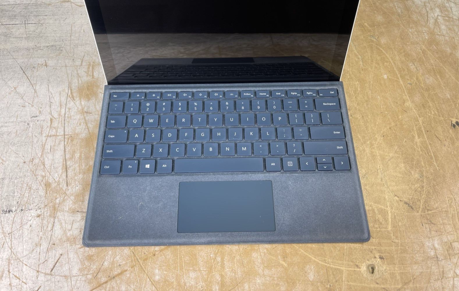 MICROSOFT SURFACE LAPTOP 1769 i5-7300U @ 2.60GHz, 4GB RAM, 120GB SSD, WIN 10 PRO
