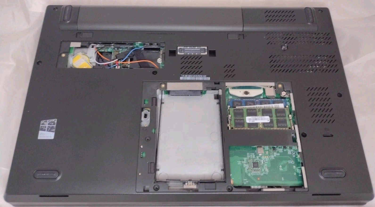 Lenovo Thinkpad T540p Core I5-4300u 2.60ghz Laptop (No HD, Wifi) For Parts