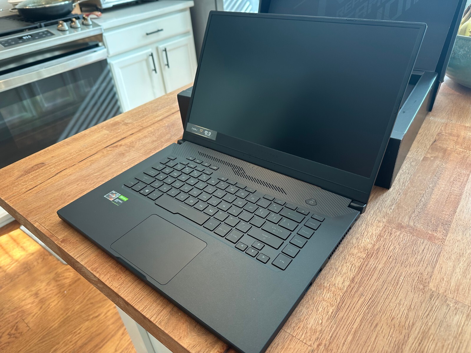 ASUS Zephyrus 15.6″ 120Hz (AMD Ryzen 7 3.70GHz, 24GB RAM, 1 TB SSD, GTX 1660Ti)