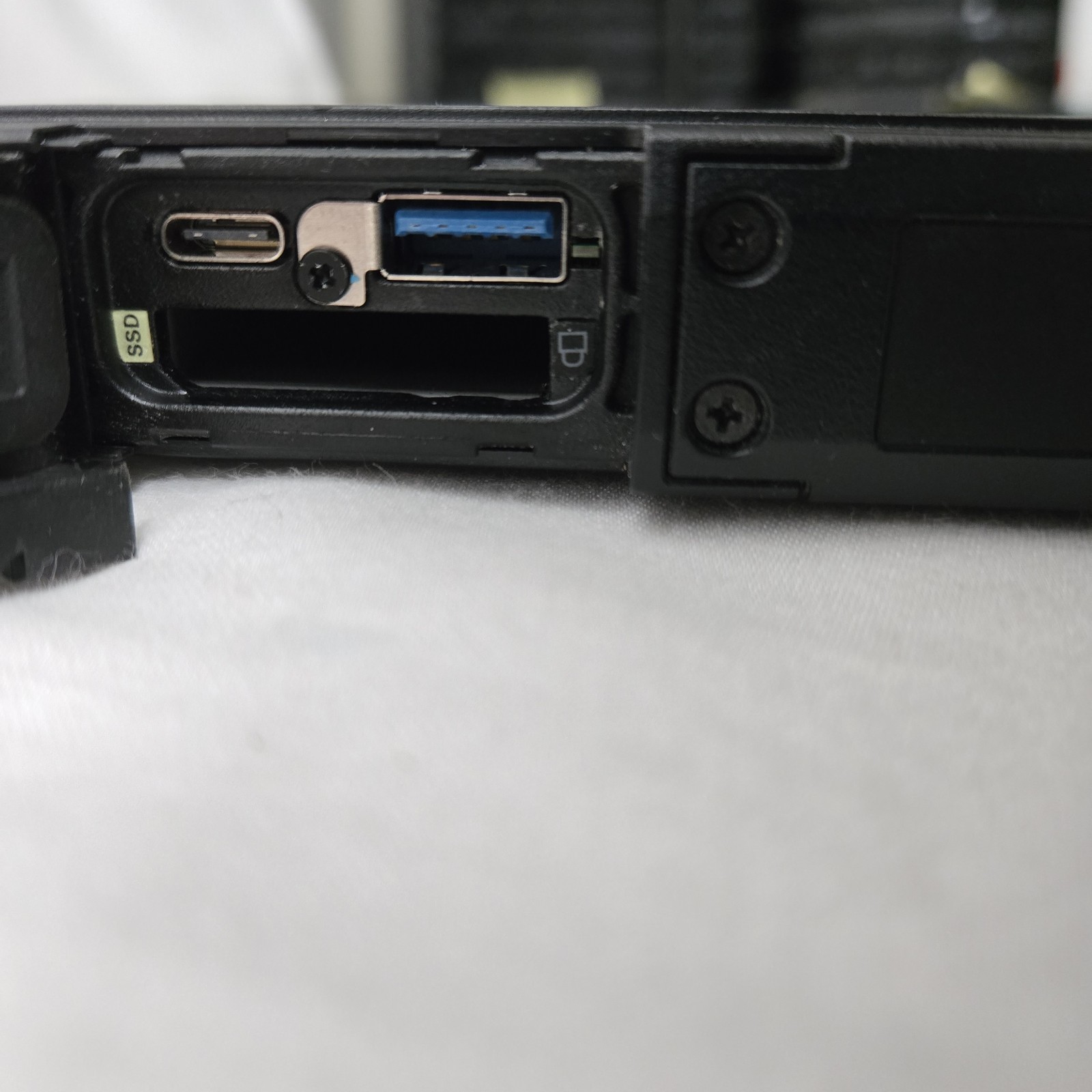 Getac K120 Toughbook i5-8250U 1.6GHz 8GB Ram NO SSD/CADDY – GPS – 4G – Fan Noise