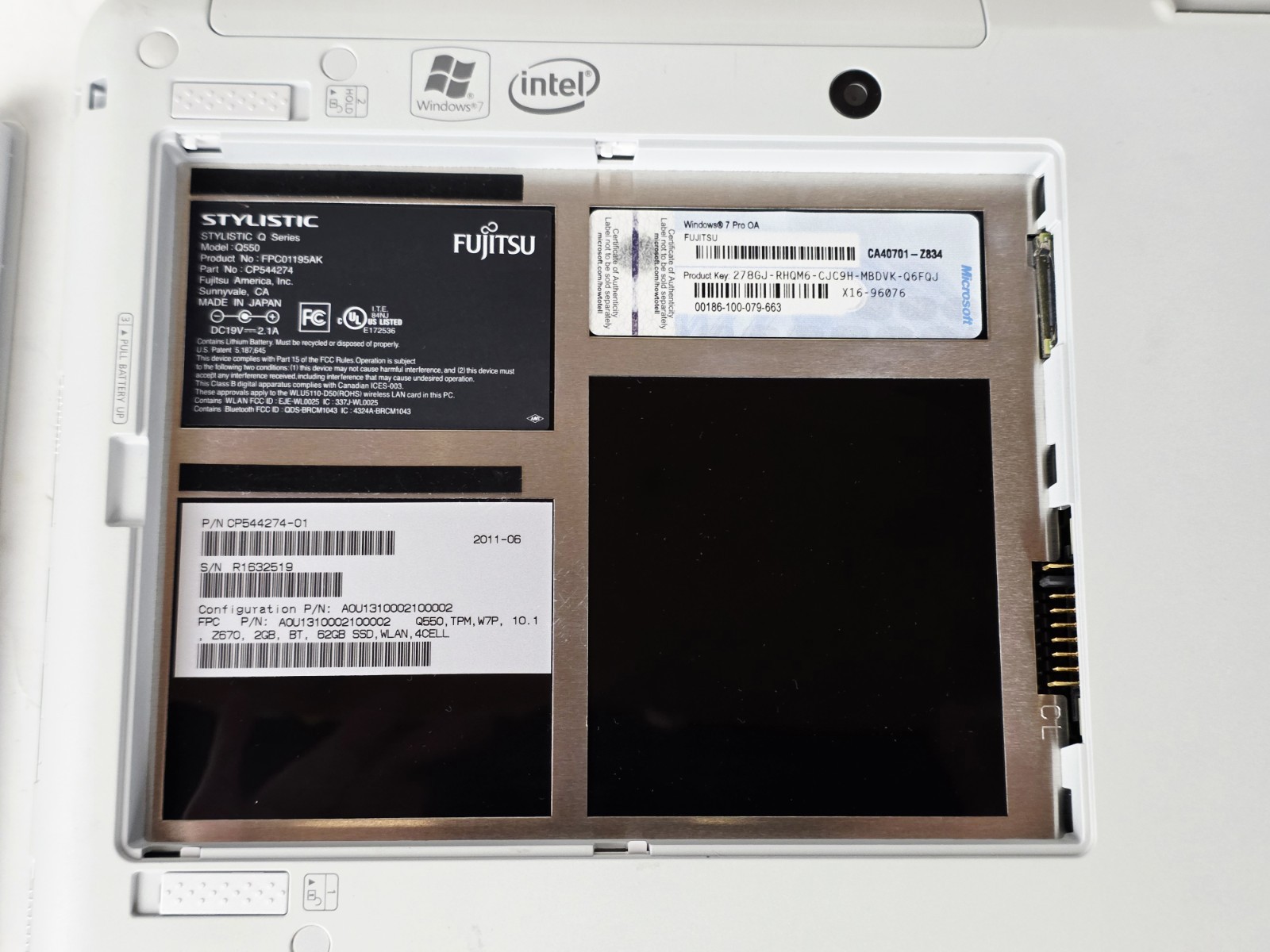 Fujitsu Stylistic Q Series Q550 PC Tablet Windows 7 Pro (FOR PARTS OR REPAIR)