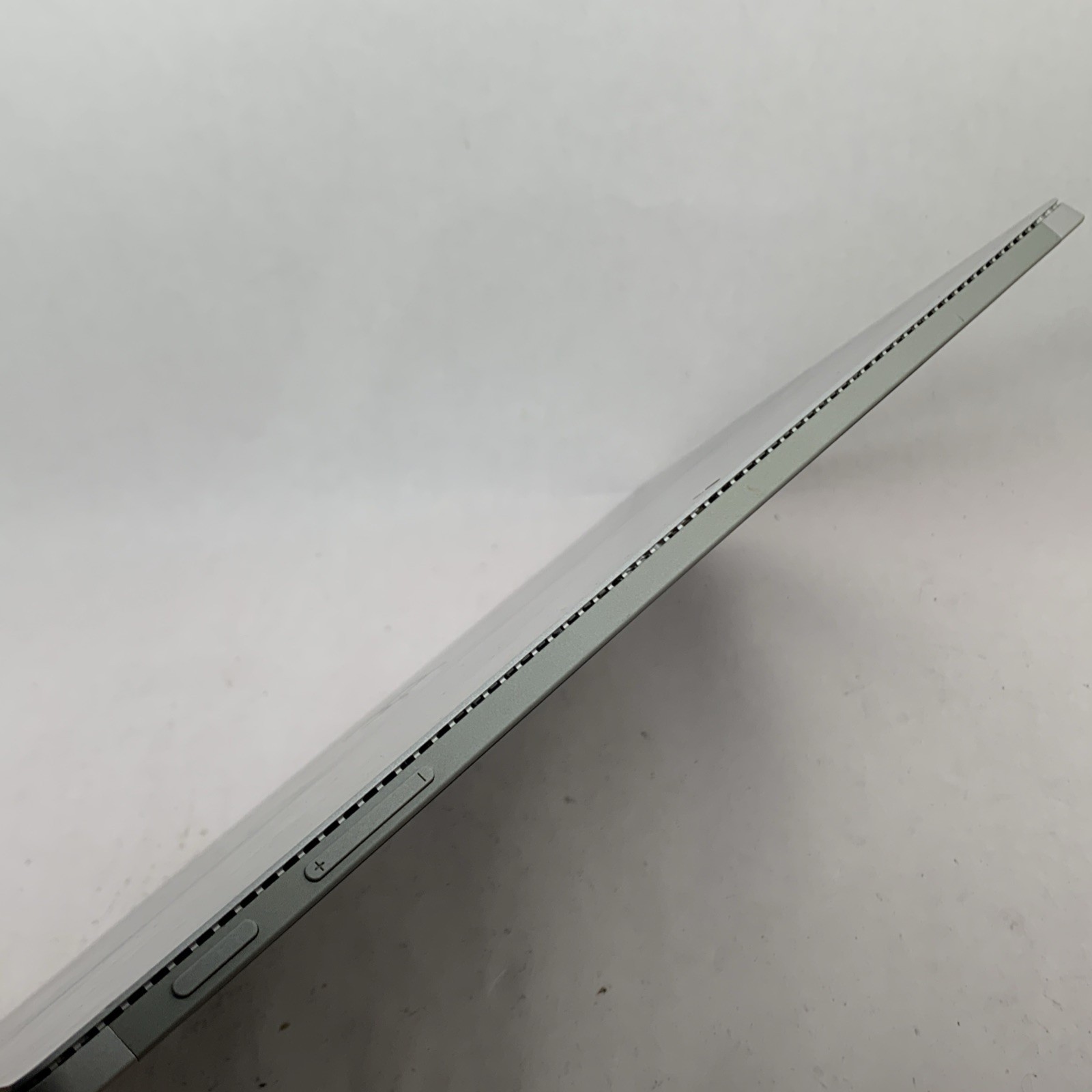 Microsoft Surface Pro 4 1724 Intel i5-6300U 4GB RAM 128GB Windows 10 Pro