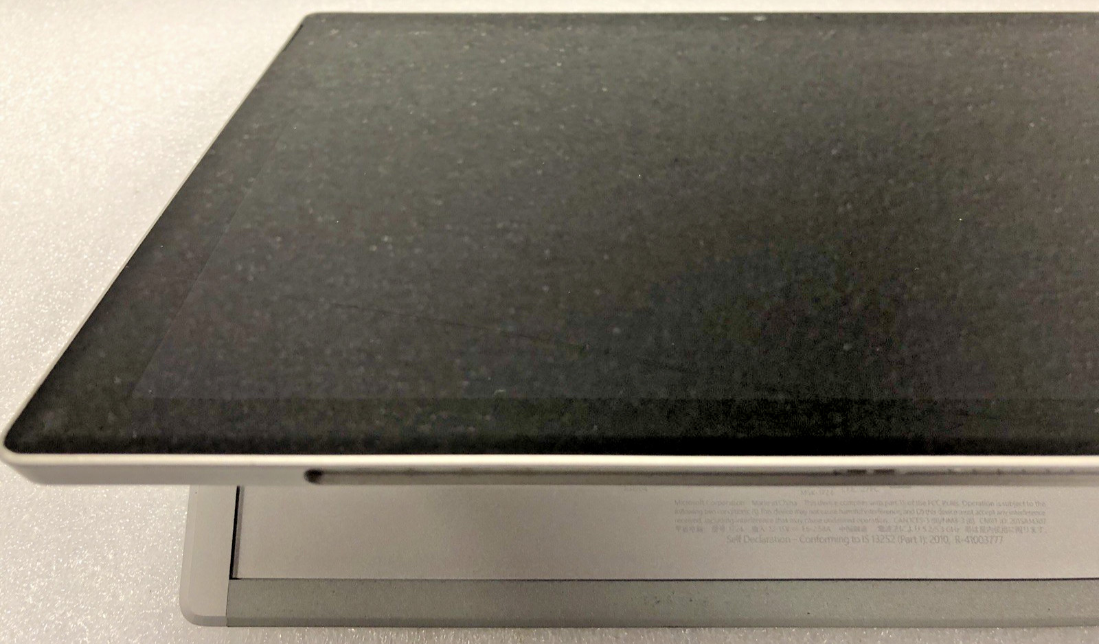 Microsoft Surface Pro 4 | Intel Core m3-6Y30@0.9GHz | 4GB RAM | 128GB SSD (READ)