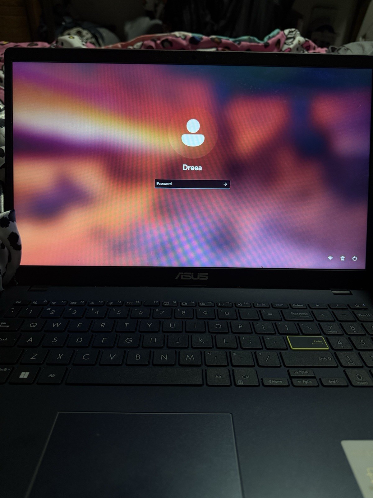 ASUS E510 Computer Laptop intel pentium silver by Sonic master