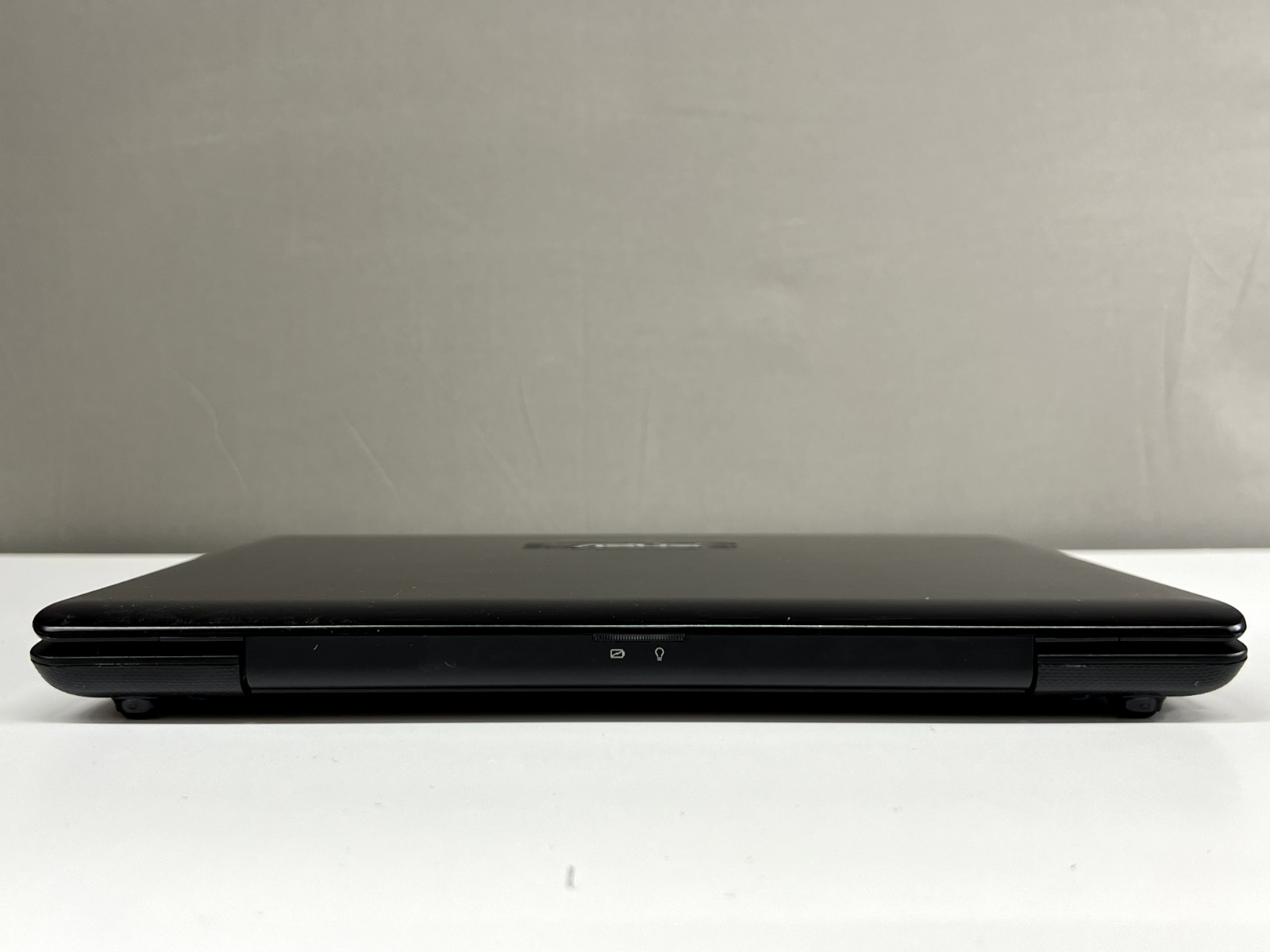 ASUS Eee PC 1018P 10.1″ Netbook — 160 GB HDD — No OS Installed