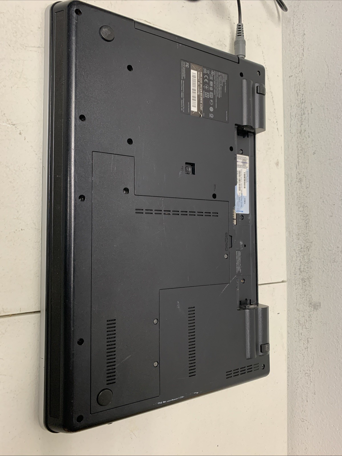 LENOVO THINKPAD E520 INTEL CORE i5-2410M 2.30 GHZ 4gb Ram Wind10 Edu No Battery