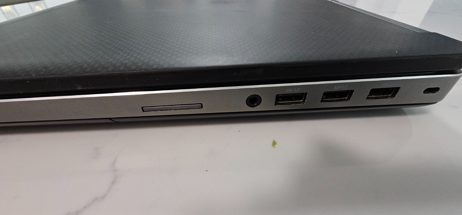 Dell Precision 7520 15.6″ FHD Intel i7-7820HQ 2.9GHz 16GB 512GB Quadro M2200