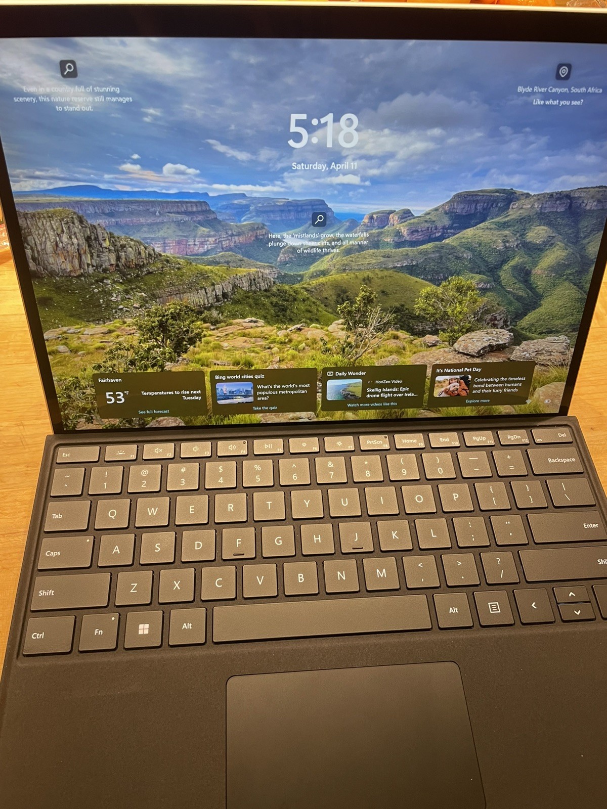 Microsoft Surface Pro 9 12th Gen i5 8GB RAM 128GB SSD Touchscreen Silver