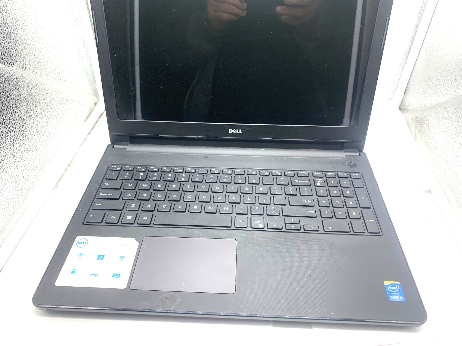 Dell Inspiron 3558 15.6″ Intel i5-5200U 2.20Ghz 6GB RAM 1000GB SSD w/ AC Adapter