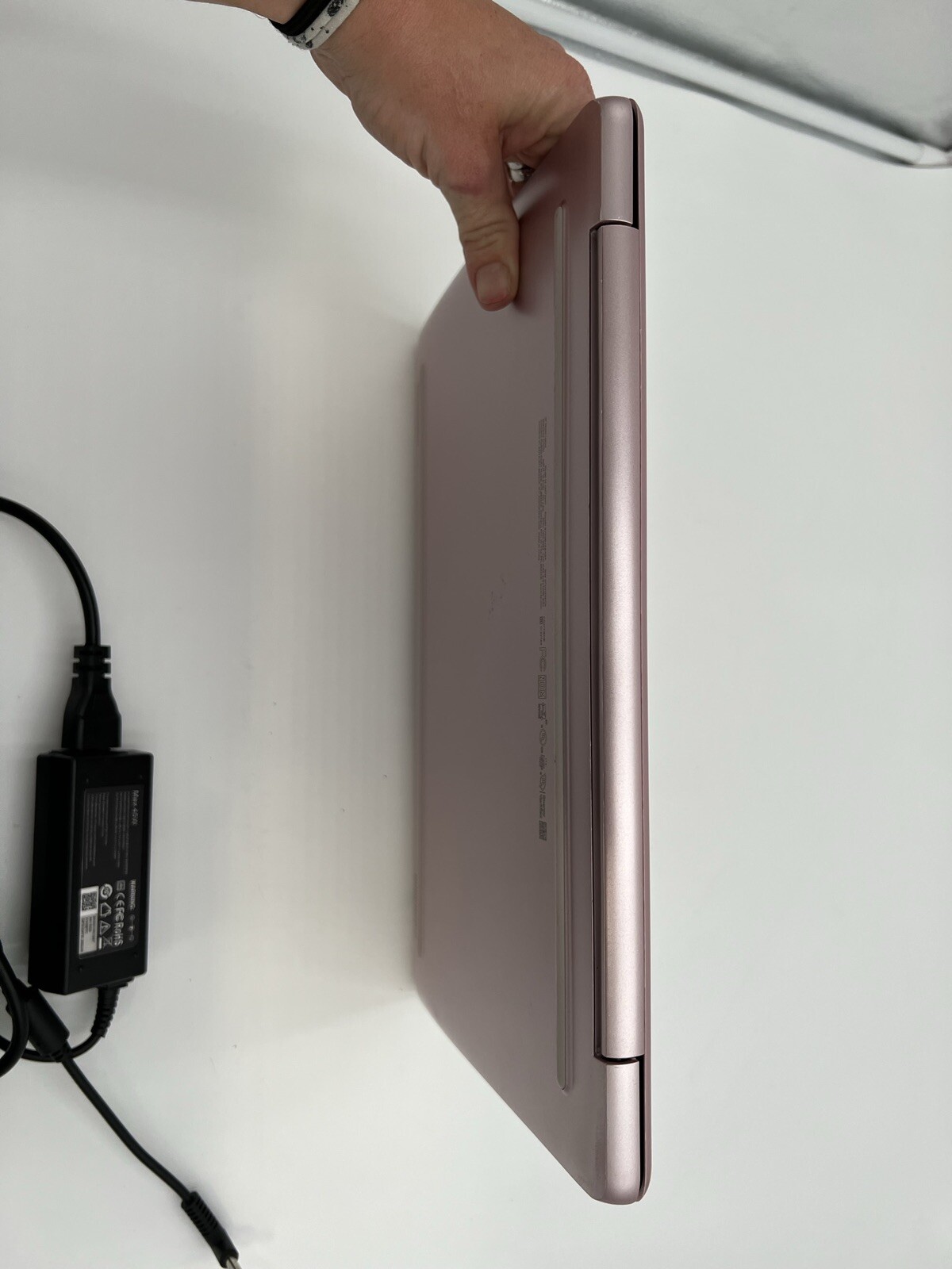 HP Stream 14-cb172wm 14″ . Rose Gold