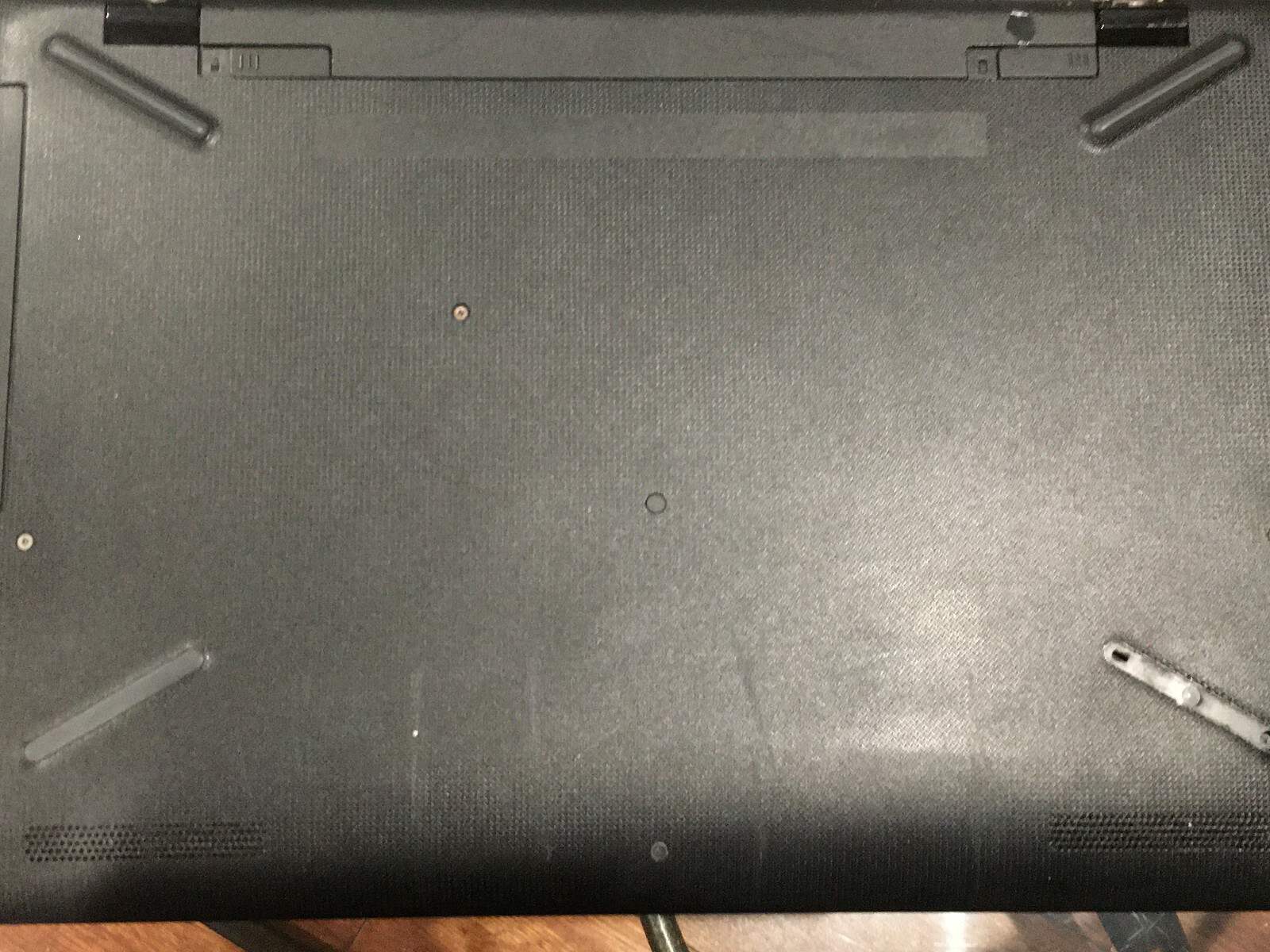 HP 17-ak013dx Laptop 17.3″ /A9 9420/ 3 GHz/Win 10/4 GB RAM/1 TB HDD – READ !!!