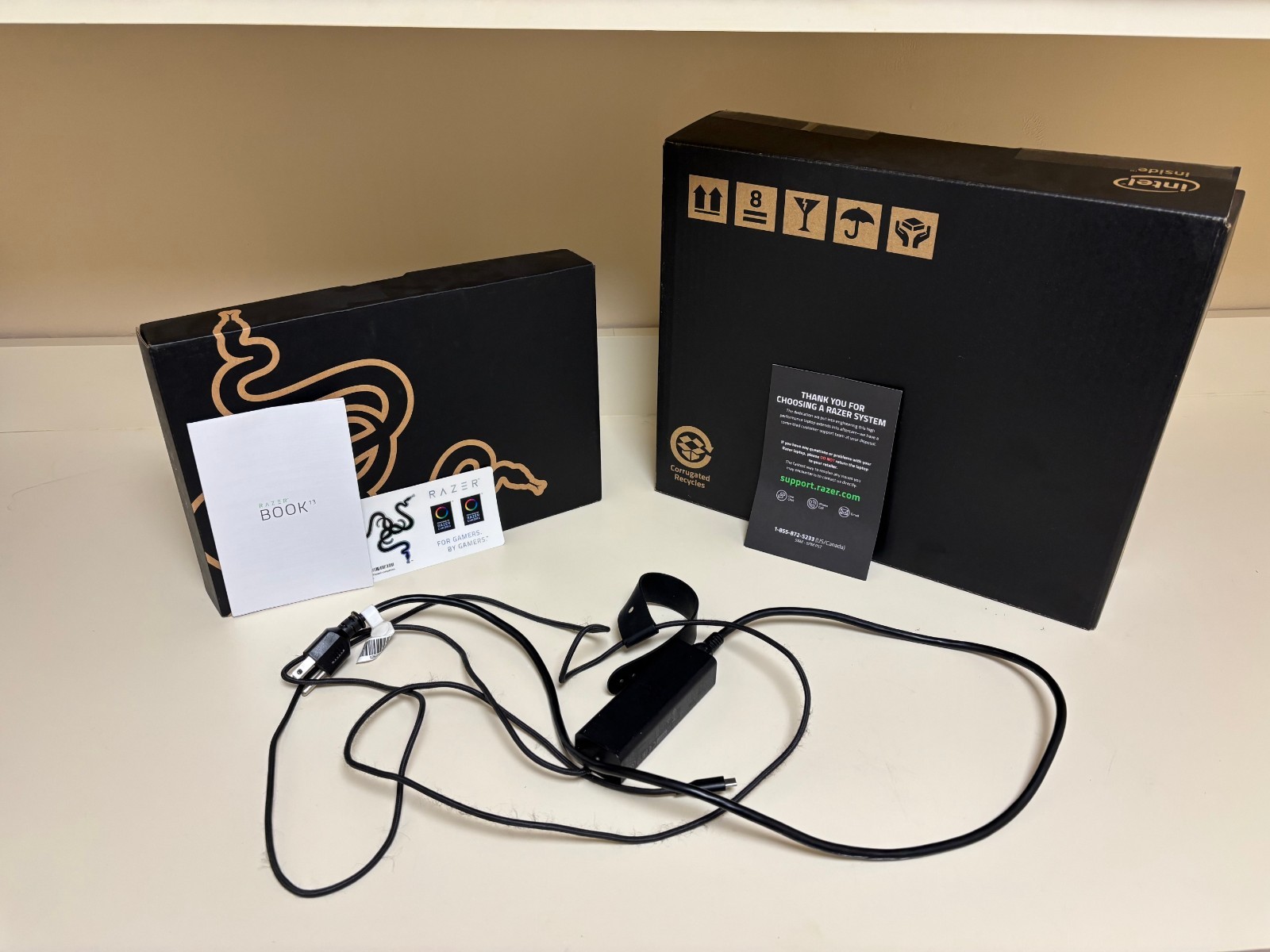Razer Book 13 RZ09-0357 i5-1135G7 2.4GHz 8GB RAM (4267MHz) 1TB SSD