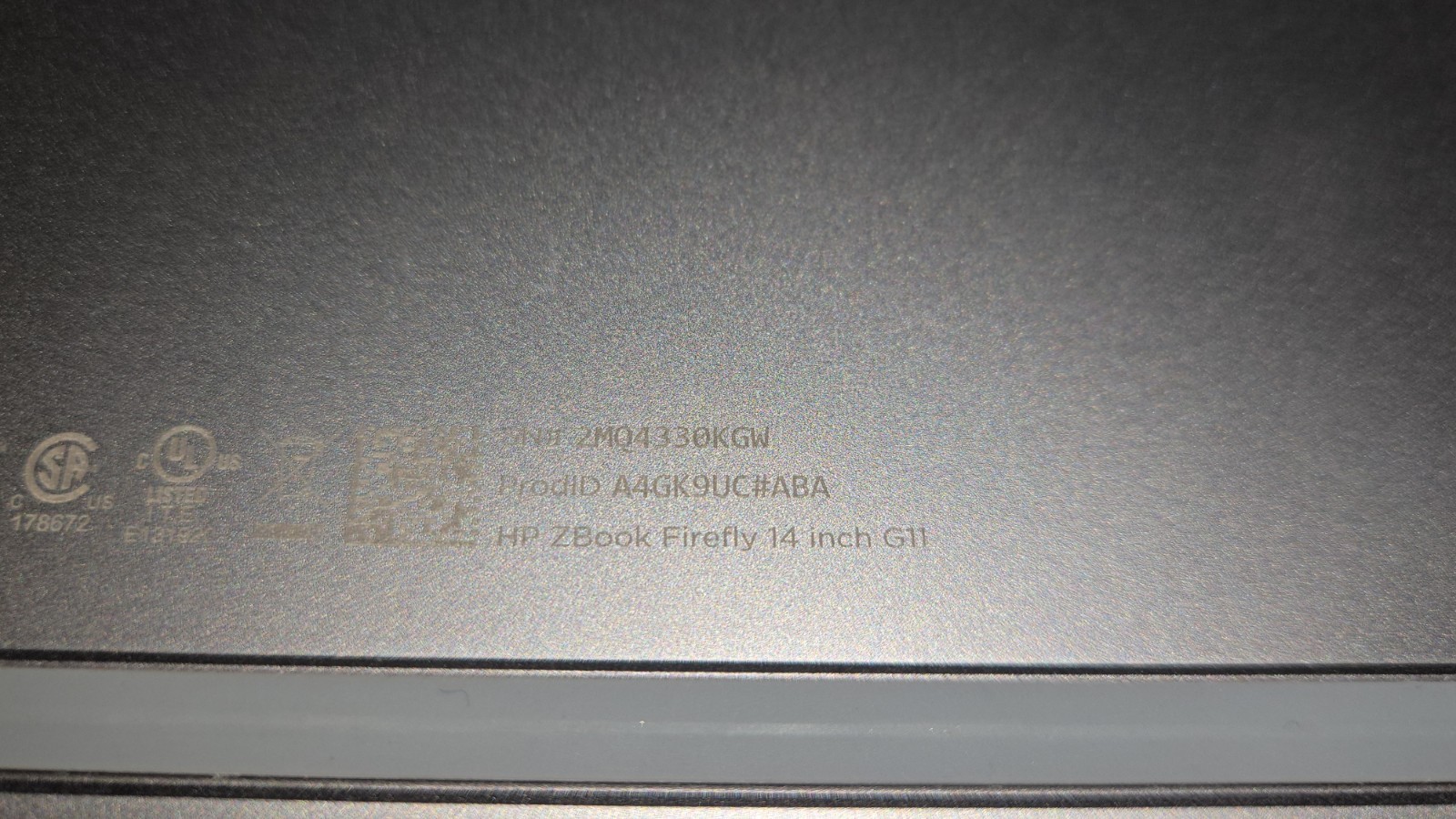 HP ZBook Firefly G11 14″ FHD+ ULTRA 5 135U – 512GB SSD – 32GB W11 Backlit – FAST