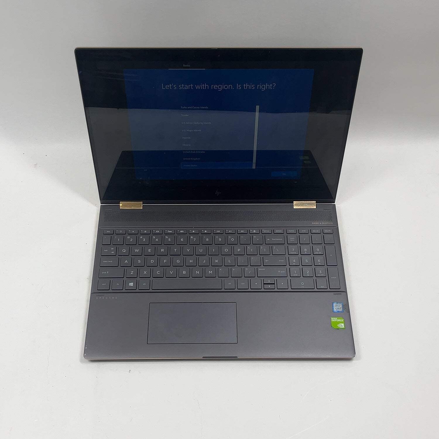 HP Spectre x360 15.6″ i7-8550U 2.0GHz 16GB RAM 256GB SSD GeForce MX150