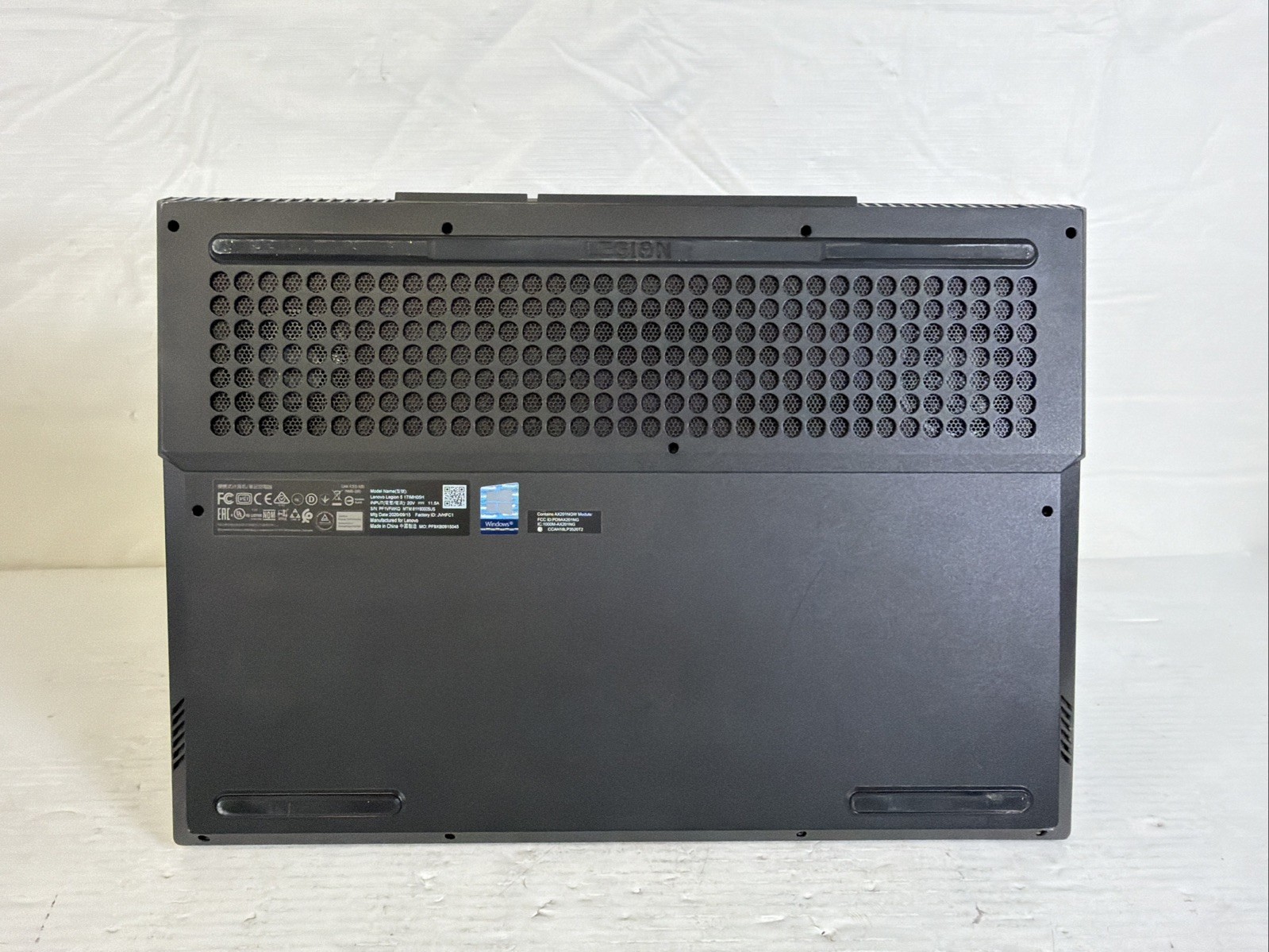 Lenovo Legion 5 17IMH05H 17″ i7-10750H 16GB RAM 256GB & 1TB GTX 1660 Ti – READ