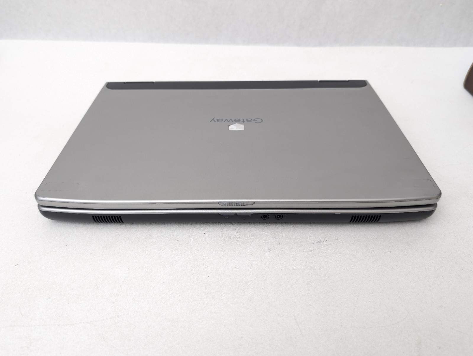 GATEWAY MA1 M460E Pentium M 512mb No HDD, OS, POWER ADAPTER Boots To BIOS