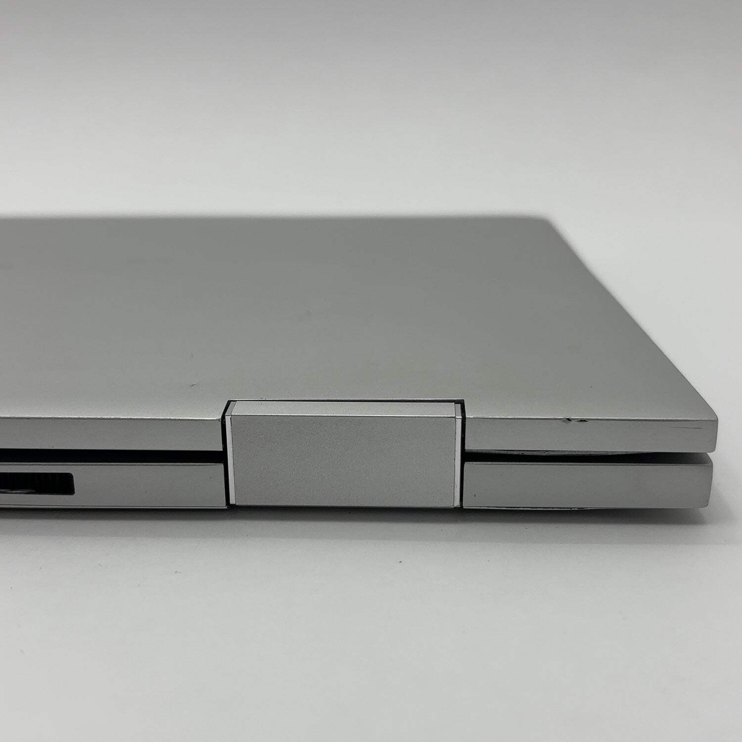 HP Envy x360 15M-ED0013DX 15.6″ i5-1035G1 1.0GHz 8GB RAM 256GB SSD