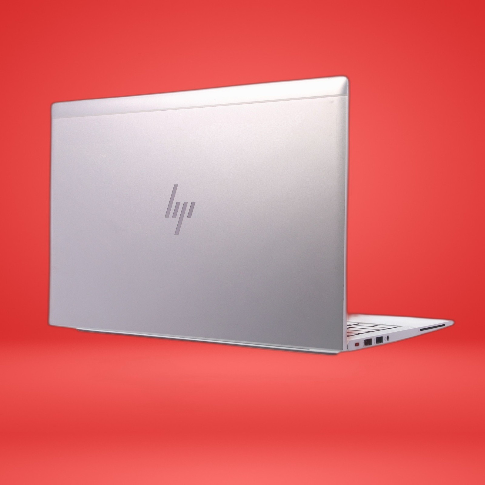 HP EliteBook 840 G8 Core i7-1185G7 16GB RAM 256GB NVME Win11Pr W/ 65W AC Adapter