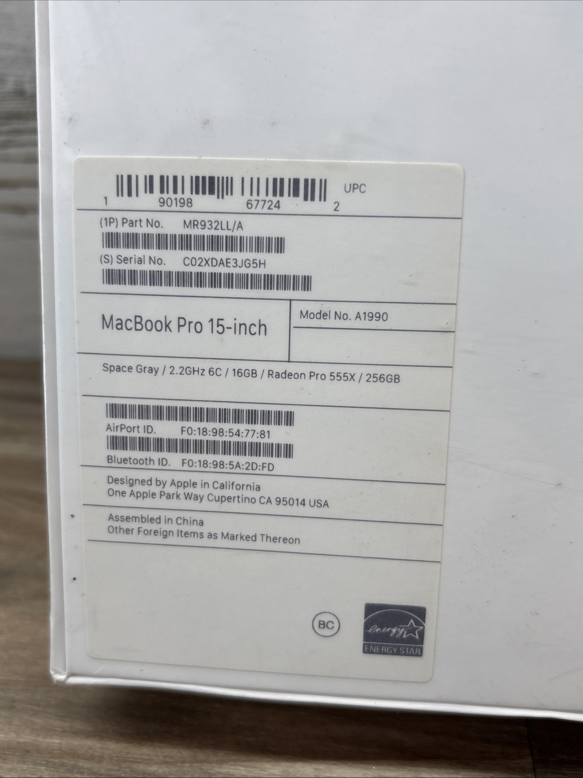 Brand New Sealed Apple MacBook Pro 15” A1990 i7 2.2GHz 16GB 256GB MR932LL/A