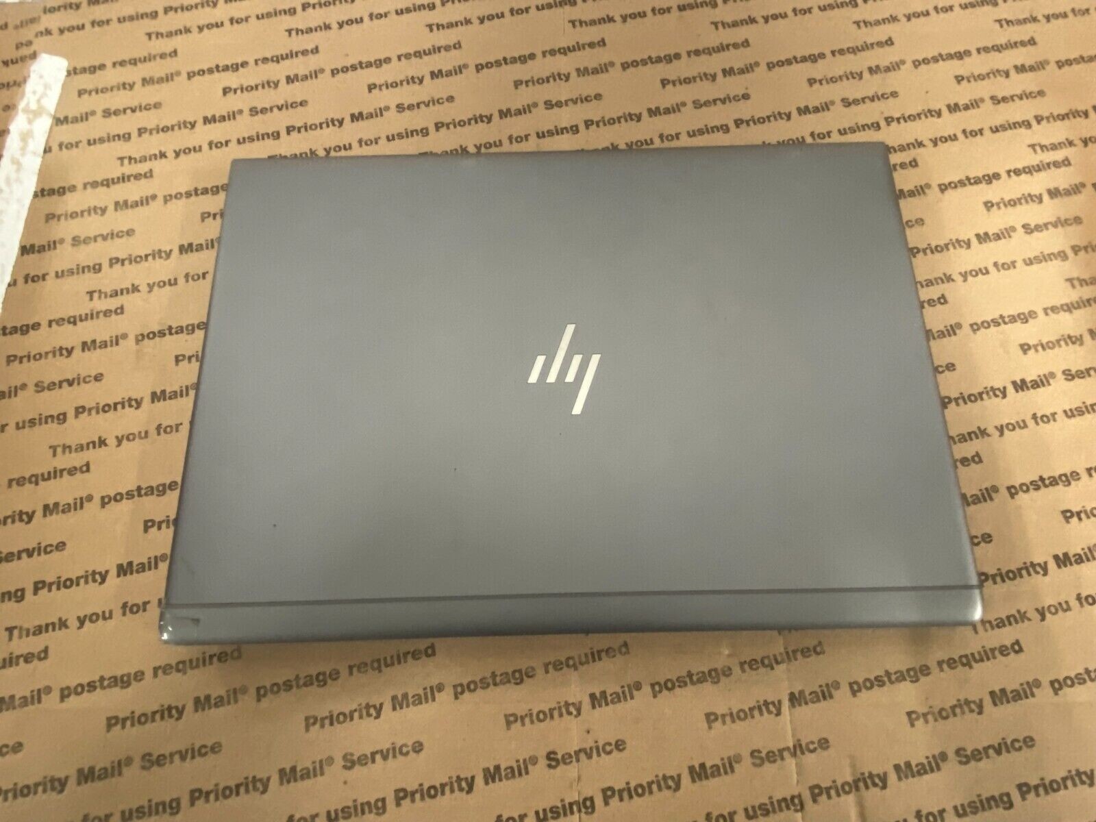 HP ZBook 14U G6 Intel i5-8GEN NO RAM NO SSD BROKEN SCREEN NO RETURNED ACCEPTED