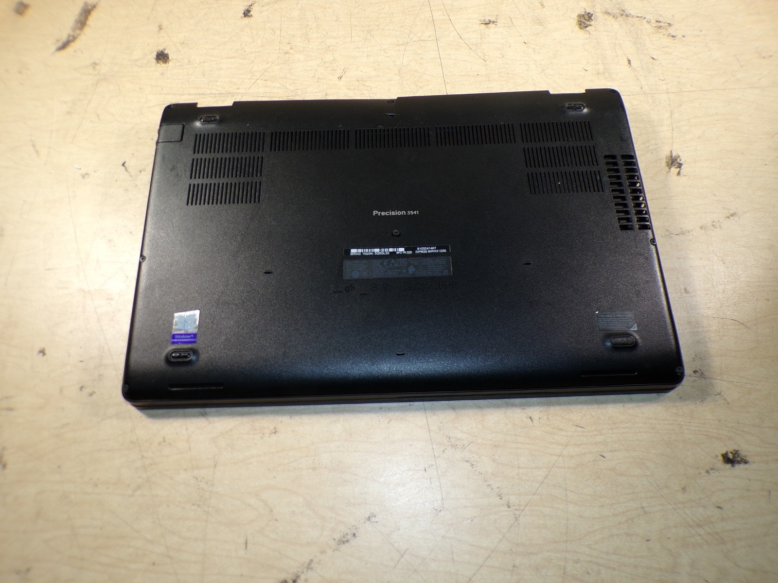 DELL PRECISION 3541 INTEL CORE I5-9400H 2.50GHZ 16GB RAM **NO HD/ NO CADDIE