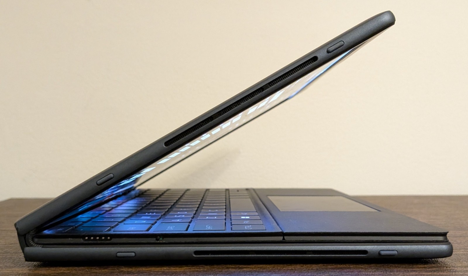 *READ* HP Spectre 3-in-1 17″ 2.5K Foldable OLED (Core i7-1250U, 16GB/1TB SSD)