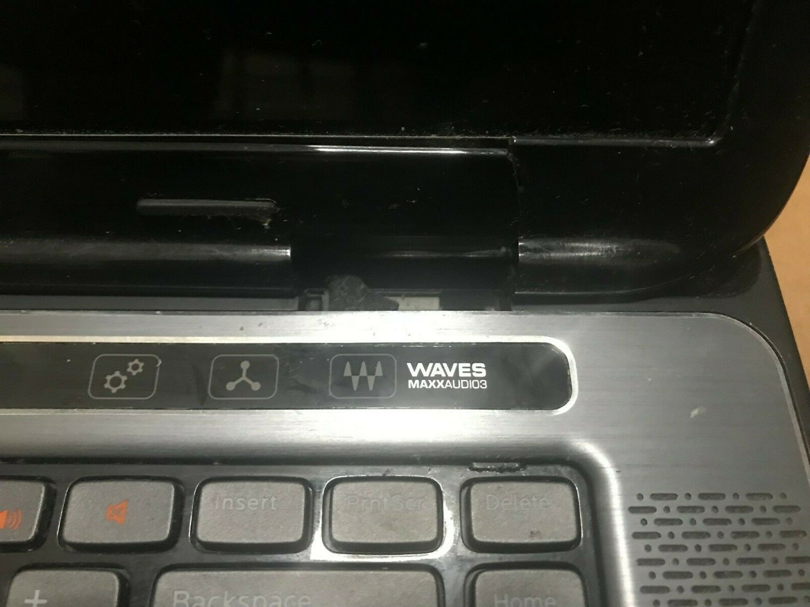 Dell XPS 15 L502X Intel i7-2630QM 16GB Ram 750GB HDD NVIDIA GeForce GT 540M 2GB