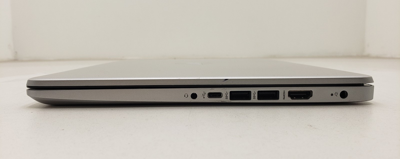 HP 14-fq0110wm AMD Ryzen 3 3250U 8GB RAM 256GB SSD 14″ Laptop PC Win 11 Pro.