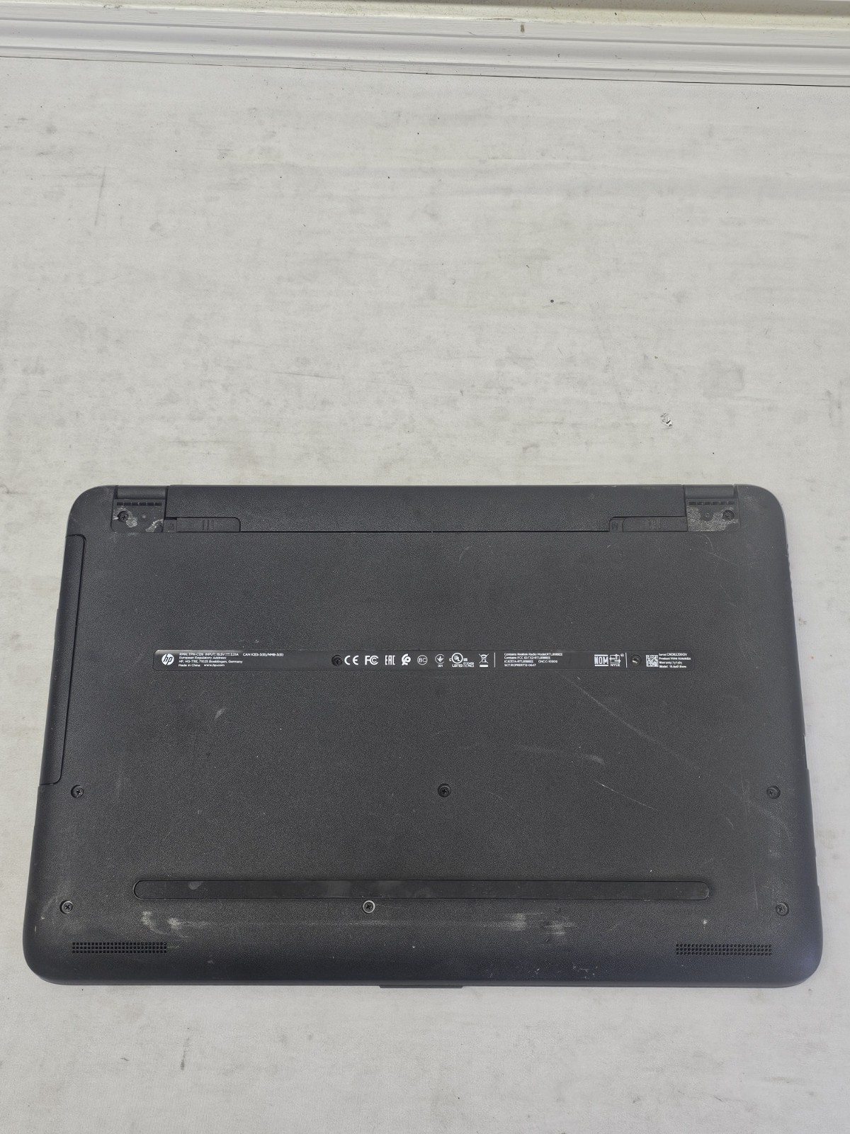 HP 15-ba018wm Laptop – AMD E2-7110 – 4GB RAM – 500GB HDD – Screws Gone – Win 10