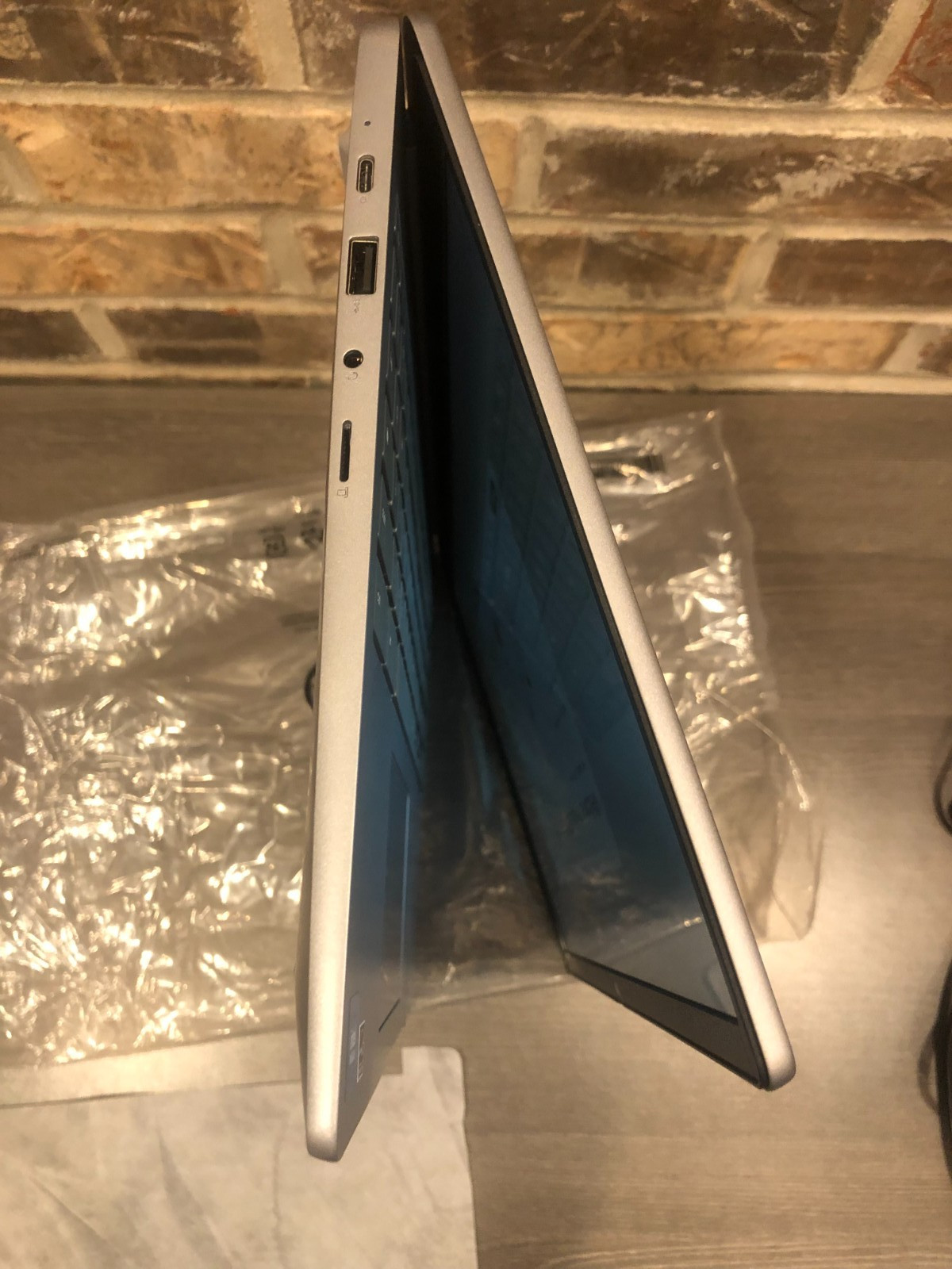 Lenovo IdeaPad Slim 3 15IJL6 15.6″ FHD Touch Pentium N6000 8GB 128GB eMMC Chrome