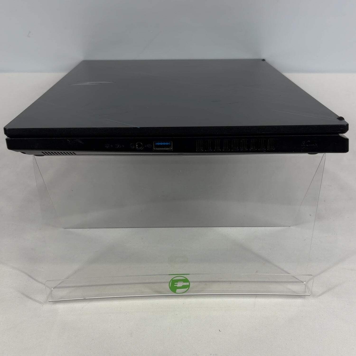 Acer Nitro V 15 ANV15-51 14″ i5-13420H 8GB RAM 512GB SSD GeForce RTX 2050